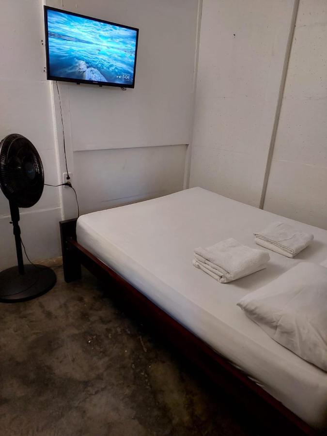 Cabinas Playa Bandera Aparthotel Parrita Bagian luar foto